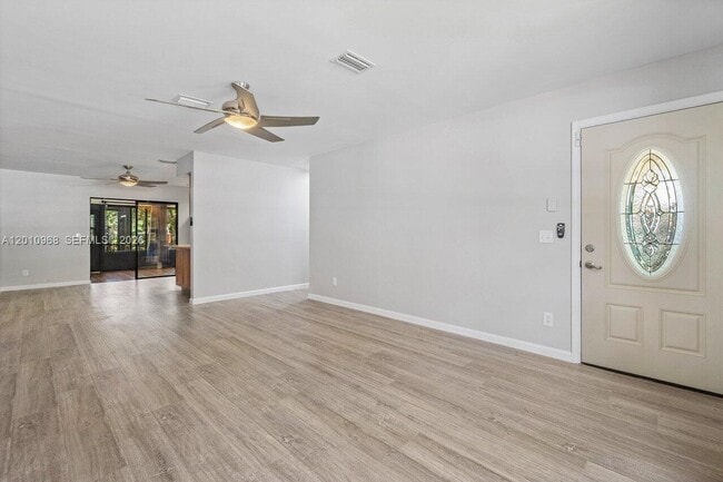 Building Photo - 1367 Riverside Cir