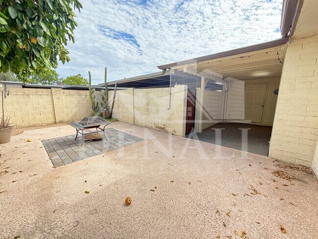 Building Photo - 8314 E Keim Dr