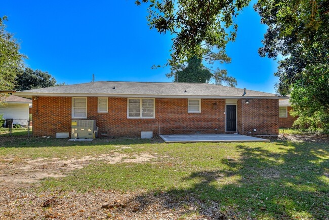 Building Photo - 2618 Providence Ct