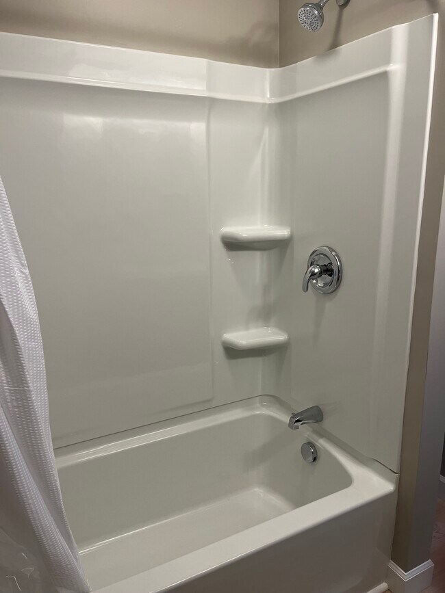 Building Photo - 94 Lincoln St