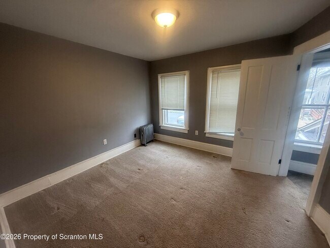 Building Photo - 1019 N Irving Ave