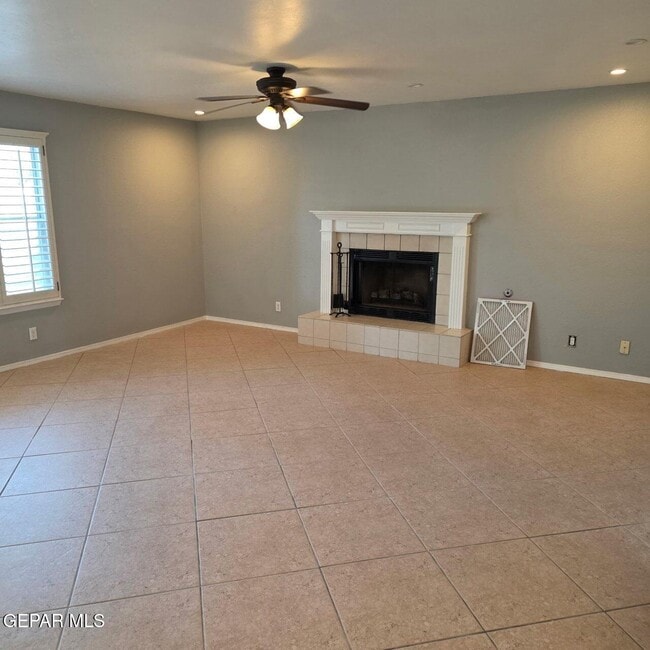 Building Photo - 7145 Tierra Taos Dr