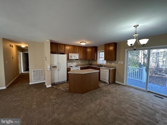 Building Photo - 21 Fort King Dr