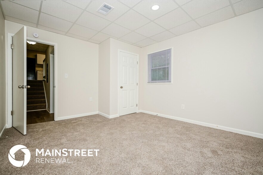 Building Photo - 40 Derby Country Dr