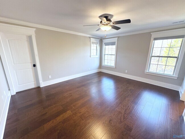 Building Photo - 1 Sylvias Wy