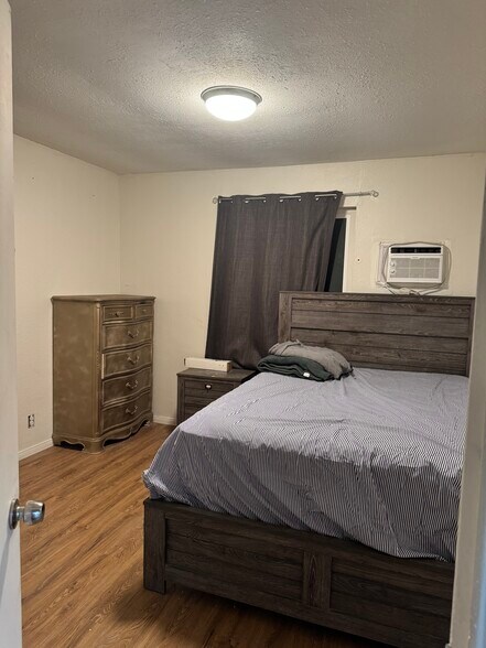 Building Photo - 18247 Bellflower St