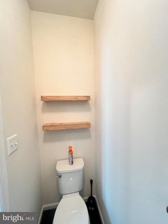 Building Photo - 208 Freesia Ln