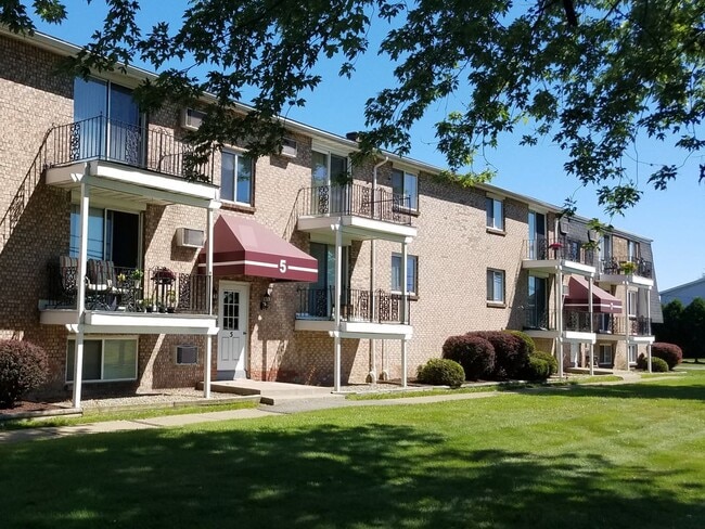 Building Photo - 1 Losson Garden Dr