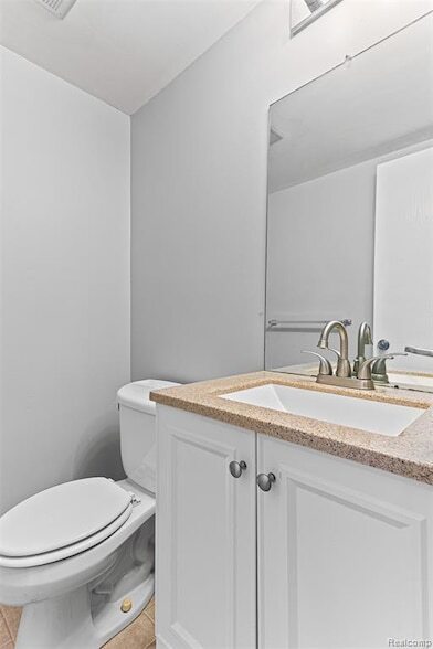 Building Photo - 3374 Burbank Dr