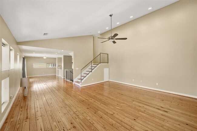 Building Photo - 1302 Rosalie St