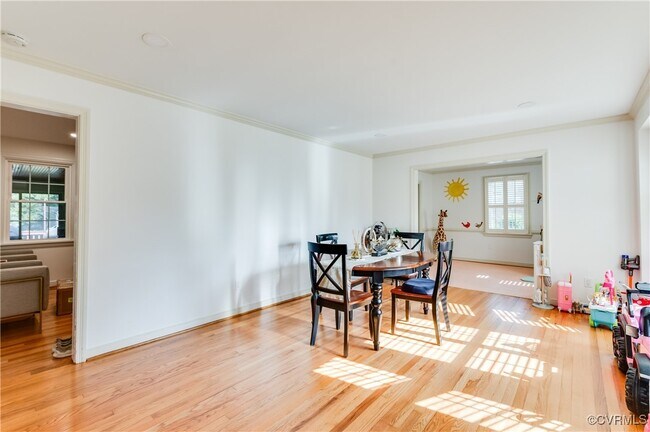Building Photo - 530 Ridgeley Ln