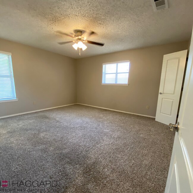 Building Photo - Spacious Home Available in Frisco