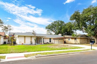 Building Photo - 10615 Lands Run St