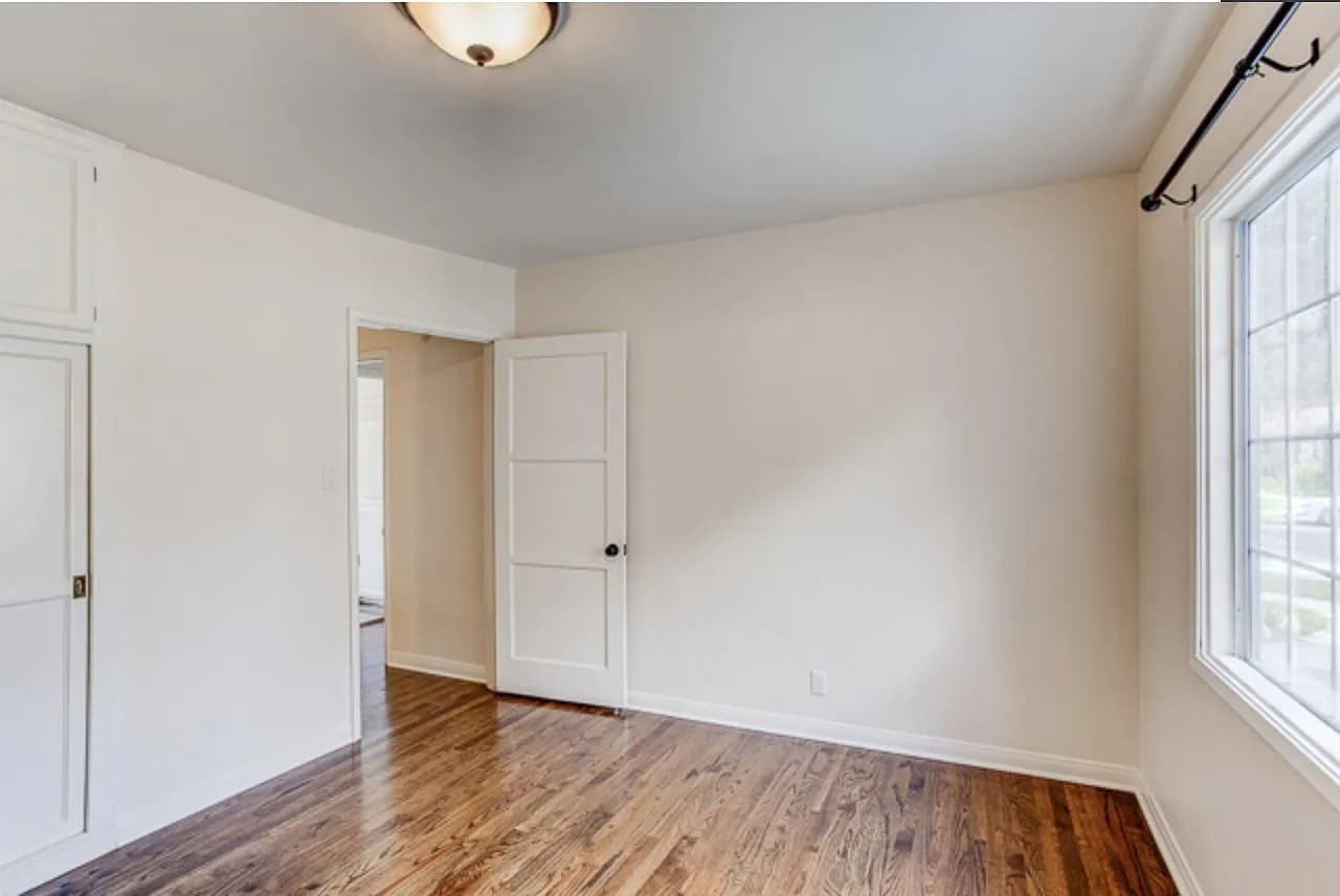 Building Photo - 3927 Legion Ln