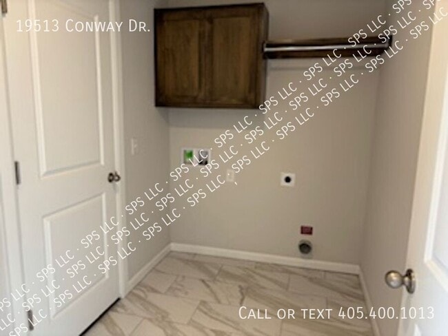 Building Photo - 19513 Conway Dr