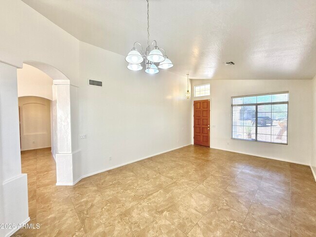 Building Photo - 13896 W Wilshire Dr