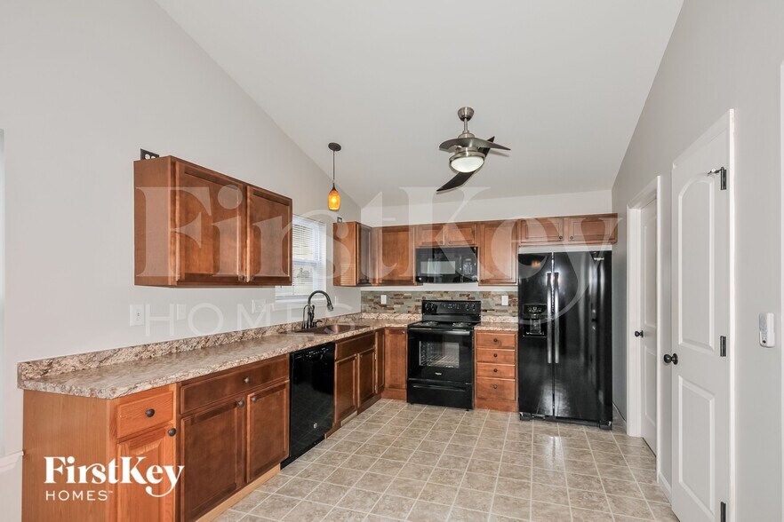 Building Photo - 316 Heather Mill Dr