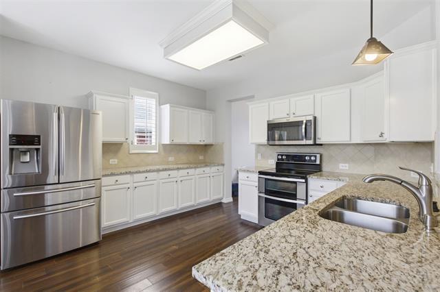 Building Photo - 3207 Warwick Ct