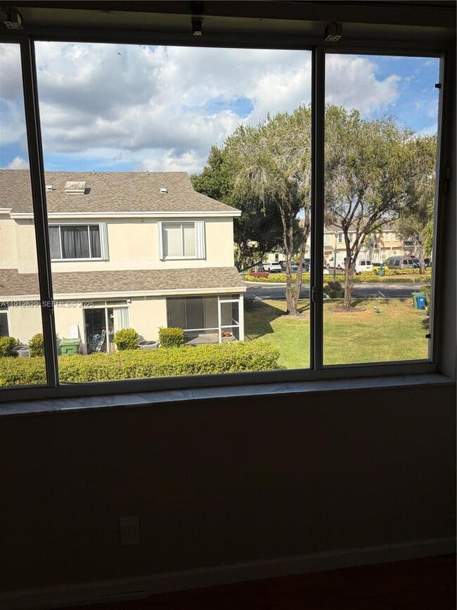 Building Photo - 50 Whitehead Cir