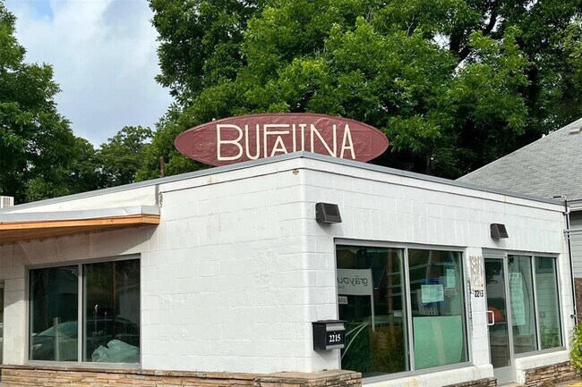 Building Photo - 2506 E Cesar Chavez St