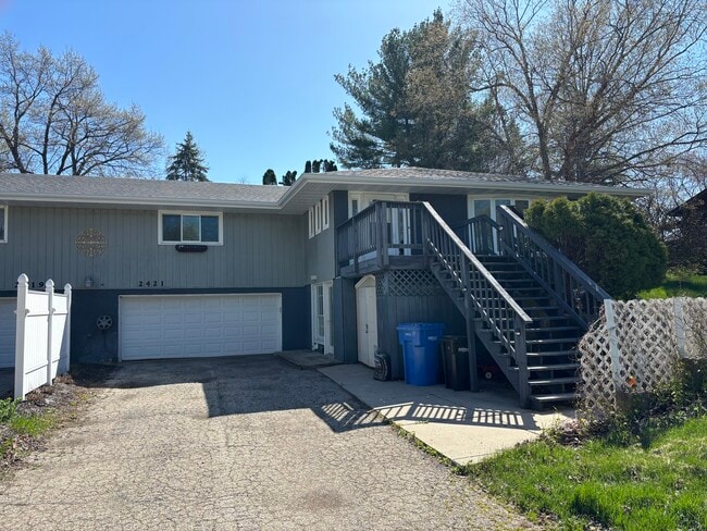 Primary Photo - 2421 White Oak Trail