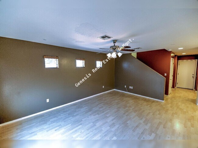 Building Photo - Three Bedroom in Southeast Tucson