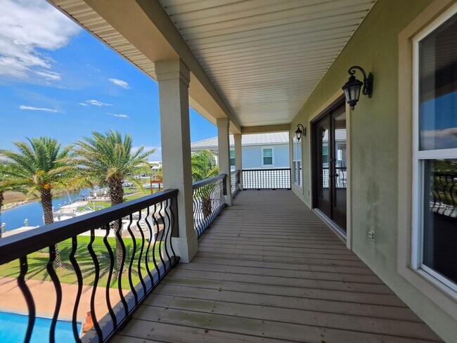 Building Photo - Waterfront 4/2 in Terry Cove with pool and boat dock