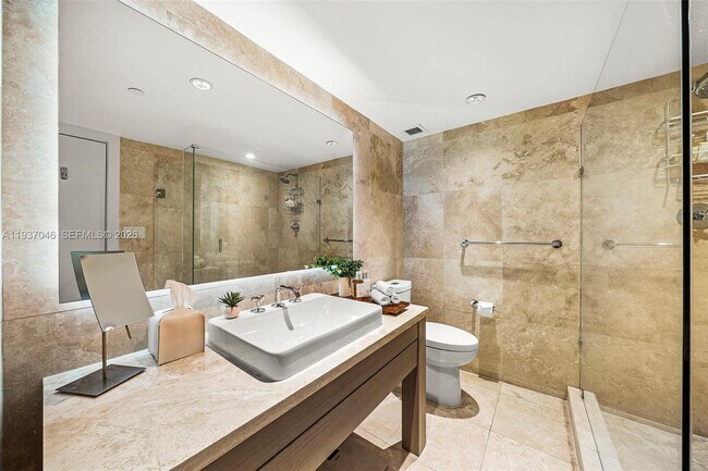 Building Photo - 102 24th St