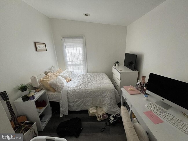 Building Photo - 1704 Arlington St