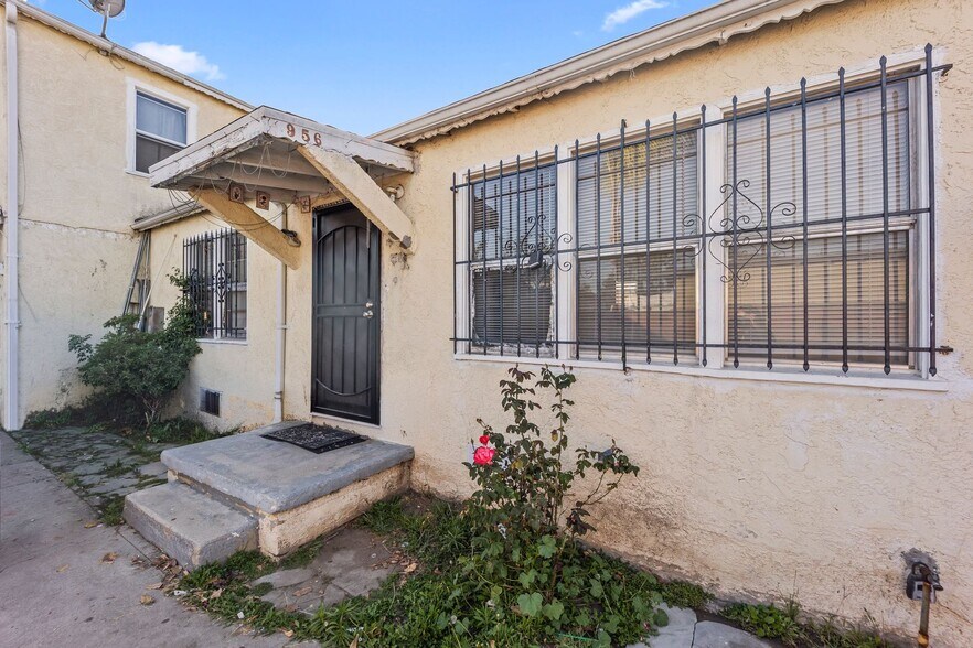 Building Photo - 956 E Imperial Hwy