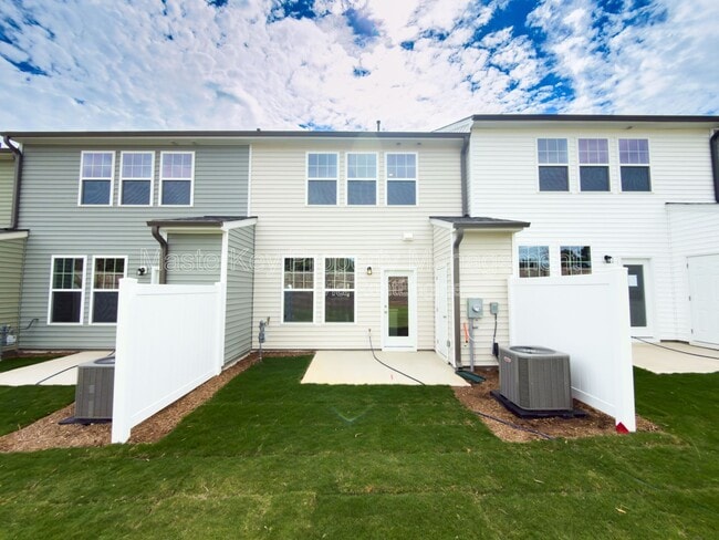 Building Photo - 74 Bloodroot St