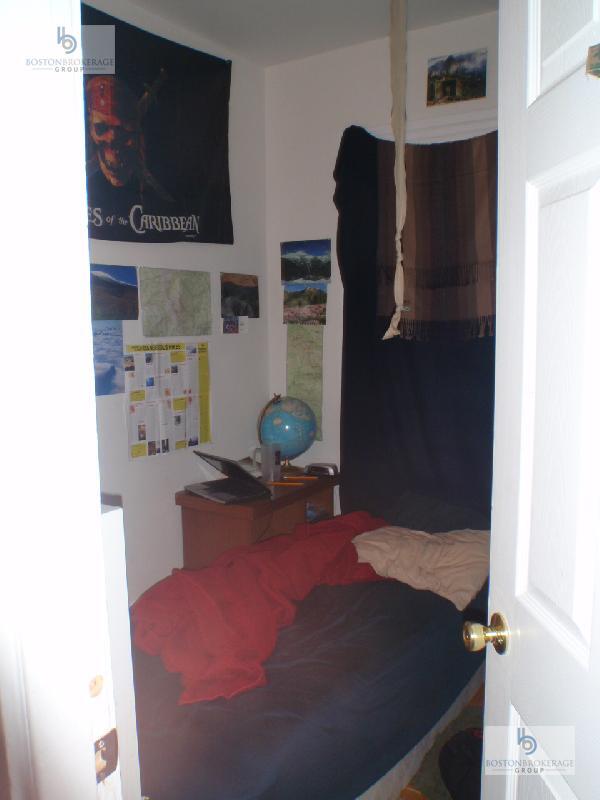 Building Photo - 72 Calumet St