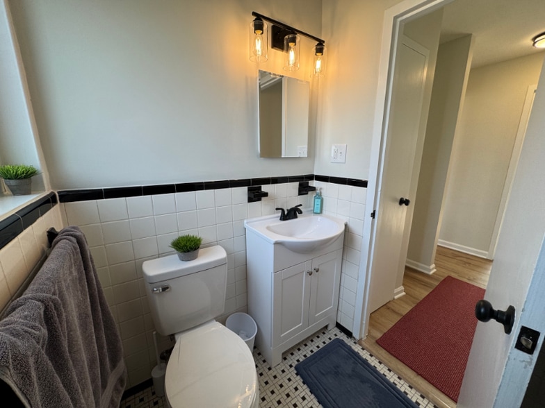 Building Photo - 2129 19th St N