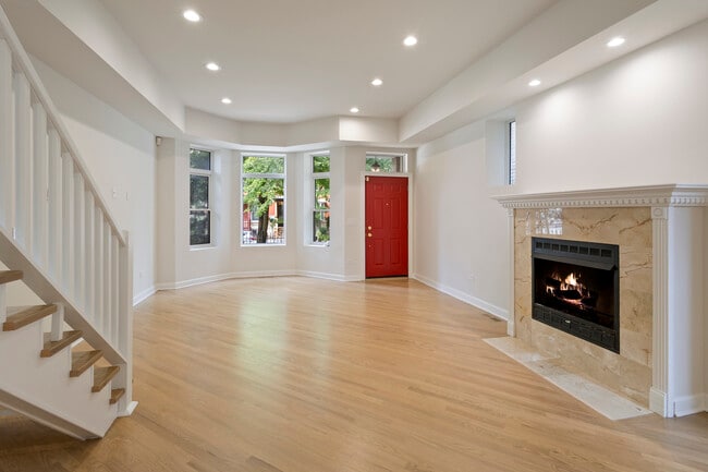 Building Photo - 6505 S Woodlawn Ave