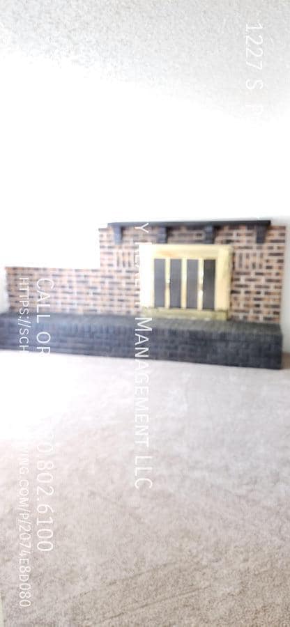 Building Photo - 1227 S Pratt Pkwy