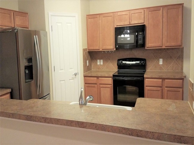 Building Photo - 352 King Elder Ln