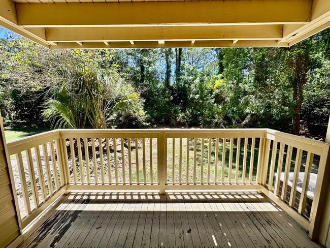 Building Photo - Two Bedroom Renovated South End Condo (Palmetto Bay Villas)!