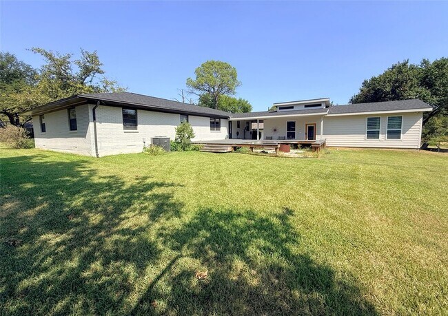 Building Photo - 436 Degan Ave