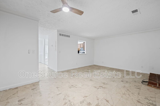 Building Photo - 1086 Huntington Ter SE