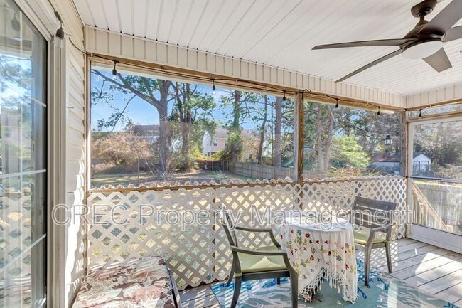 Building Photo - 1110 Oceanview Rd