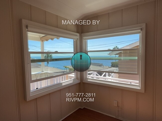 Building Photo - Incredible Gem! Ocean side of PCH with expansive views won't last long!