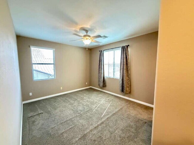 Building Photo - 6250 S Rochester Dr