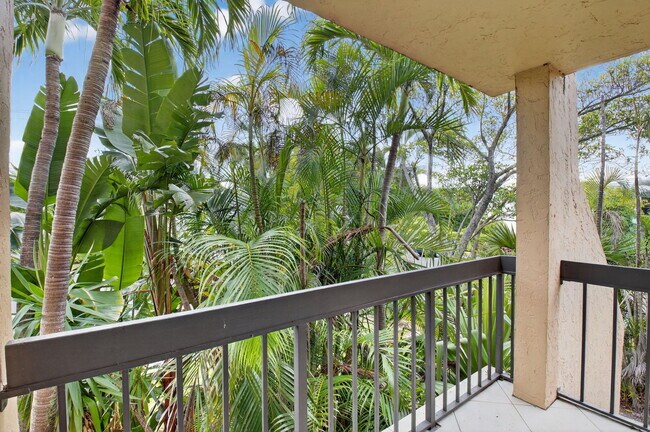 Building Photo - 450 Egret Cir