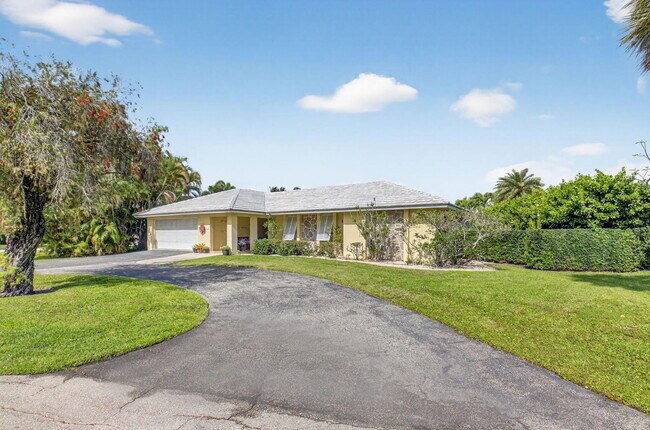 Building Photo - 30 Spanish River Dr