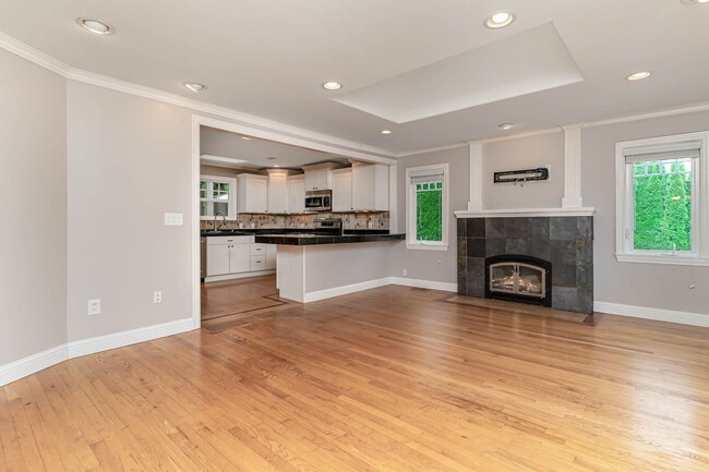 Building Photo - 3Bd/1.75Ba Kirkland Home