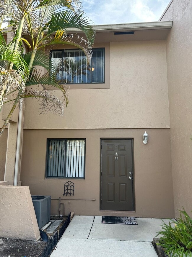 Building Photo - 139 Sparrow Dr