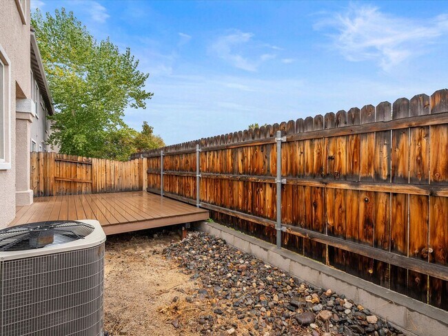 Building Photo - 760 Sarcinella Ct