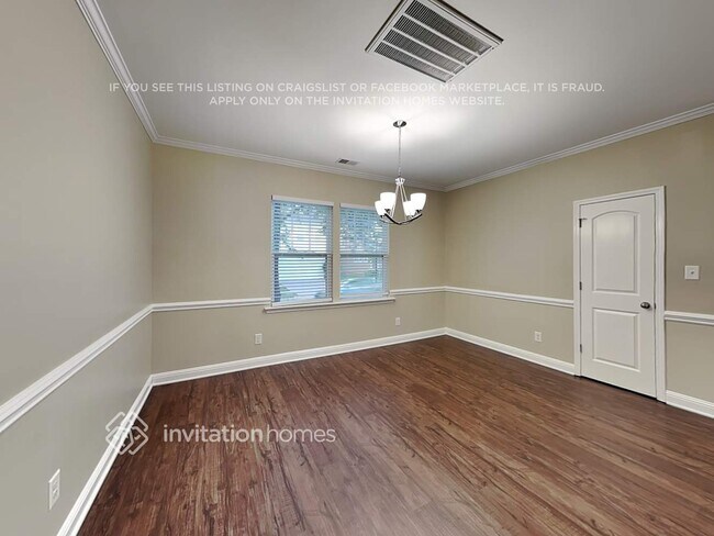 Building Photo - 6473 Hove Rd