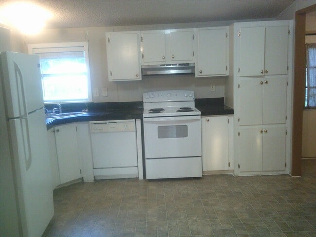 Building Photo - 22433A Yancy Rd