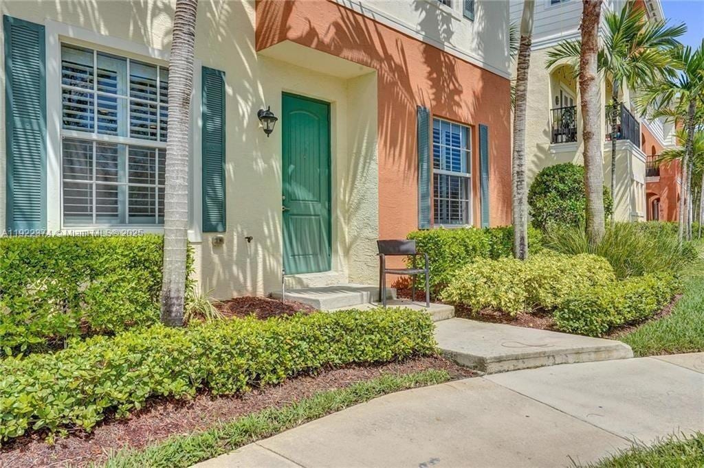 Building Photo - 256 SW 6th Ct